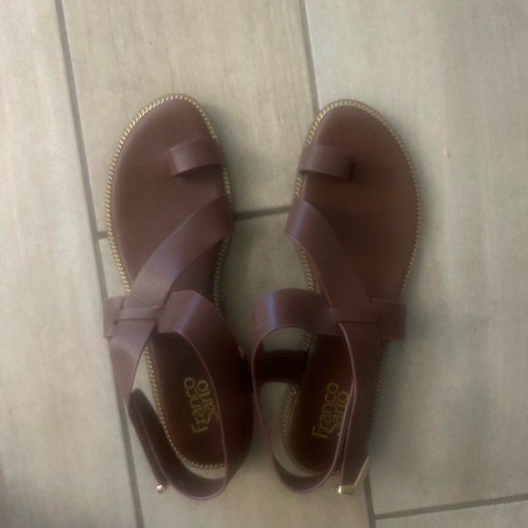 Sandals - Picture 4 of 6